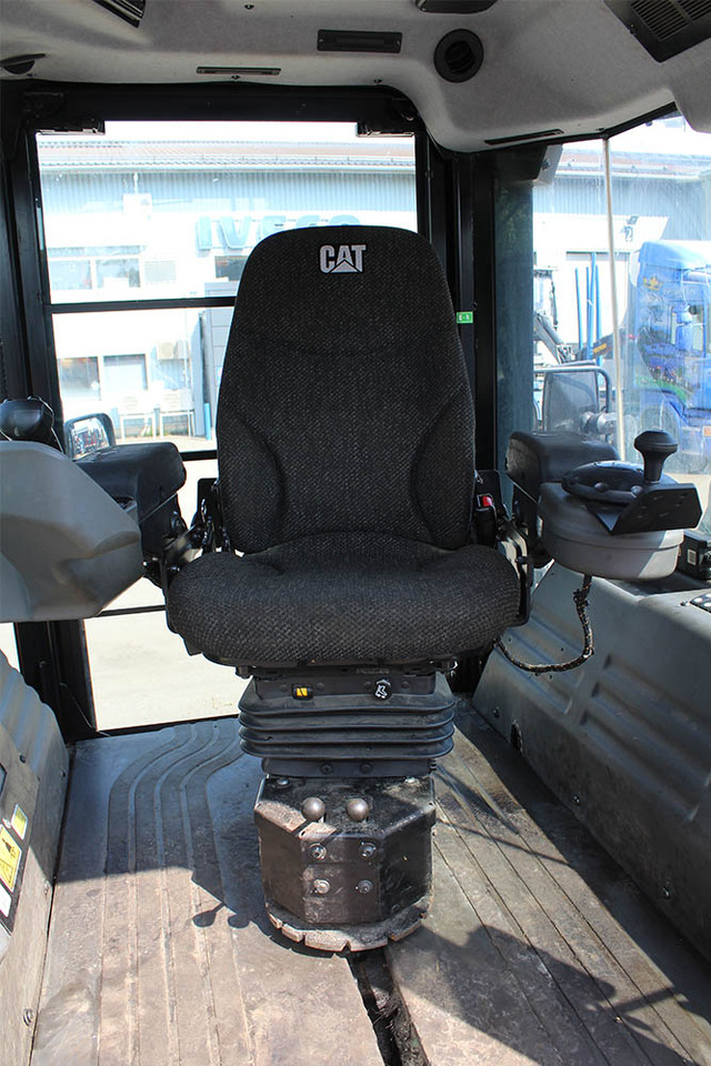 CATERPILLAR CD10 - Apisonadora de asfalto: foto 5 CATERPILLAR CD10 - Apisonadora de asfalto: foto 5