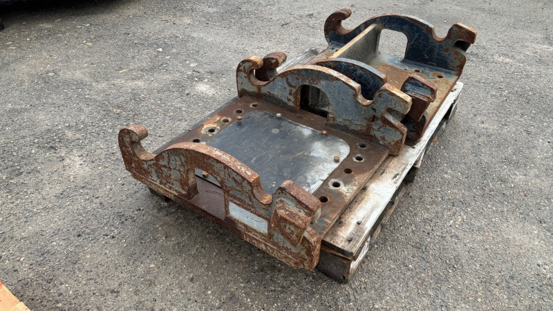 CATERPILLAR CW40 CW30 top bracket - Acoplamiento rápido para Excavadora: foto 4 CATERPILLAR CW40 CW30 top bracket - Acoplamiento rápido para Excavadora: foto 4