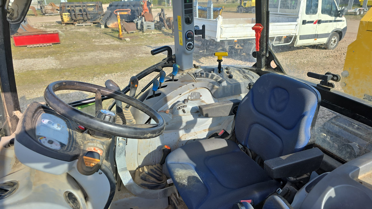 Tractor New Holland T5.115: foto 8