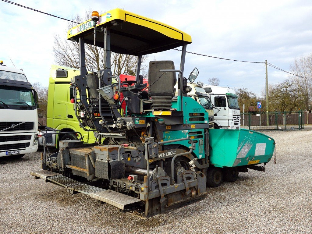 VÖGELE Super 1303-2 - Pavimentadora de asfalto: foto 2 VÖGELE Super 1303-2 - Pavimentadora de asfalto: foto 2