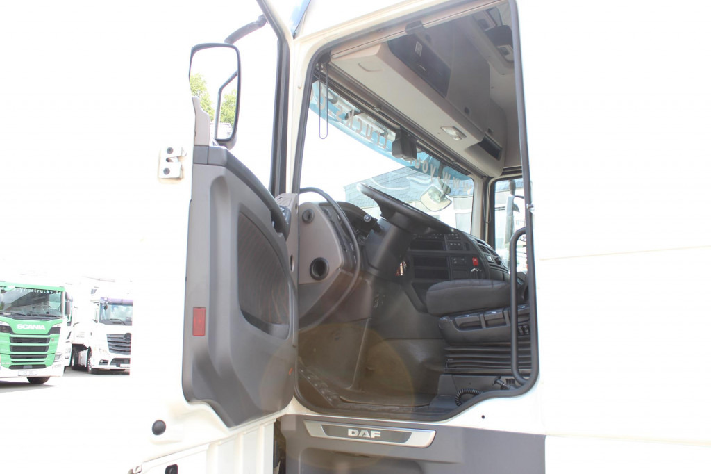 Daf XF 530 Space Cab Retarder ACC LDWS - Cabeza tractora: foto 2 Daf XF 530 Space Cab Retarder ACC LDWS - Cabeza tractora: foto 2