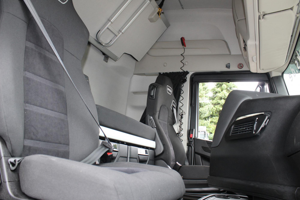 Iveco S-Way 480 Retarder Standklima 2Tanks Navi LED - Cabeza tractora: foto 4 Iveco S-Way 480 Retarder Standklima 2Tanks Navi LED - Cabeza tractora: foto 4