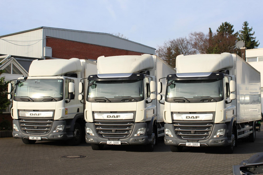 Daf CF 340 E6 Koffer 8,5m Klima LDW Rolltor LBW - Camión caja cerrada: foto 1 Daf CF 340 E6 Koffer 8,5m Klima LDW Rolltor LBW - Camión caja cerrada: foto 1