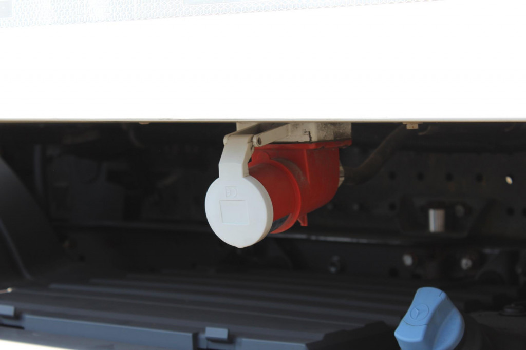 Camión frigorífico Mercedes-Benz Atego 1221 E6  TK T-800 R  Strom   Türen+LBW: foto 6