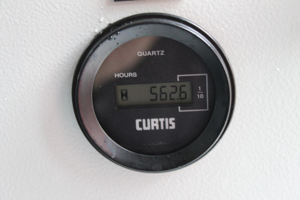 Camión con plataforma elevadora Renault Master Bühne EN100TF1 10m Klima 561h AHK: foto 15 Camión con plataforma elevadora Renault Master Bühne EN100TF1 10m Klima 561h AHK: foto 15