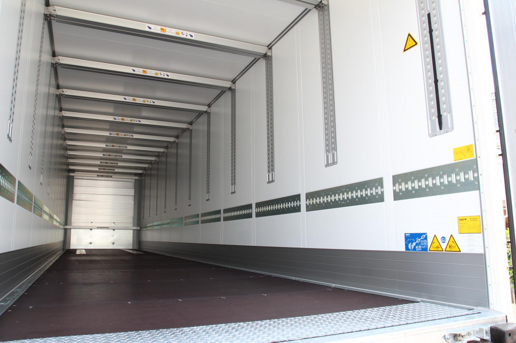 Semirremolque caja cerrada SCHMITZ Koffer    DS Liftachse 4x Pal.-Kasten NEU !: foto 14