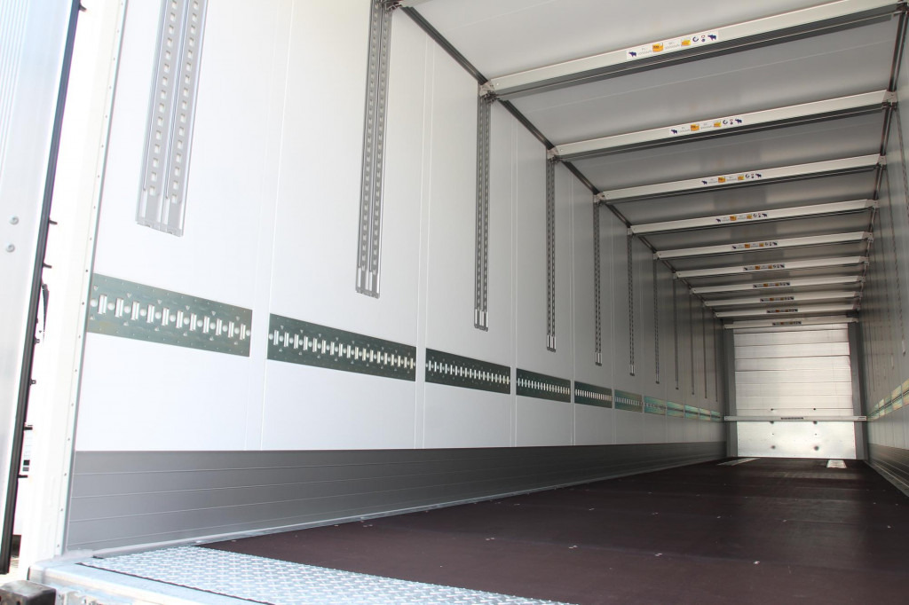 Semirremolque caja cerrada SCHMITZ Koffer    DS Liftachse 4x Pal.-Kasten NEU !: foto 15