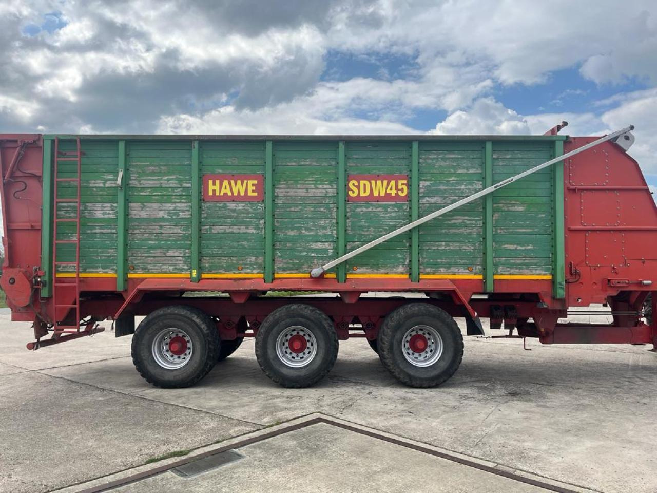 HAWE Tridem SDW 45T mit Heckentleerung - Remolque volquete agrícola: foto 2 HAWE Tridem SDW 45T mit Heckentleerung - Remolque volquete agrícola: foto 2