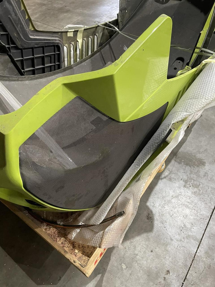 CLAAS Axion 820 Motorhaube Kotflügel Seitendeckel - Recambio: foto 3 CLAAS Axion 820 Motorhaube Kotflügel Seitendeckel - Recambio: foto 3
