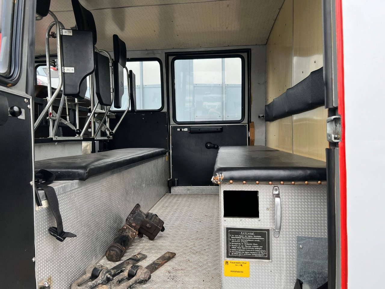 Mercedes-Benz 1019 4x4 Tanklöschfahrzeug Metz TLF 16 Mercedes-Benz 1019 4x4 Tanklöschfahrzeug Metz TLF 16 - Camión cisterna: foto 5 Mercedes-Benz 1019 4x4 Tanklöschfahrzeug Metz TLF 16 Mercedes-Benz 1019 4x4 Tanklöschfahrzeug Metz TLF 16 - Camión cisterna: foto 5