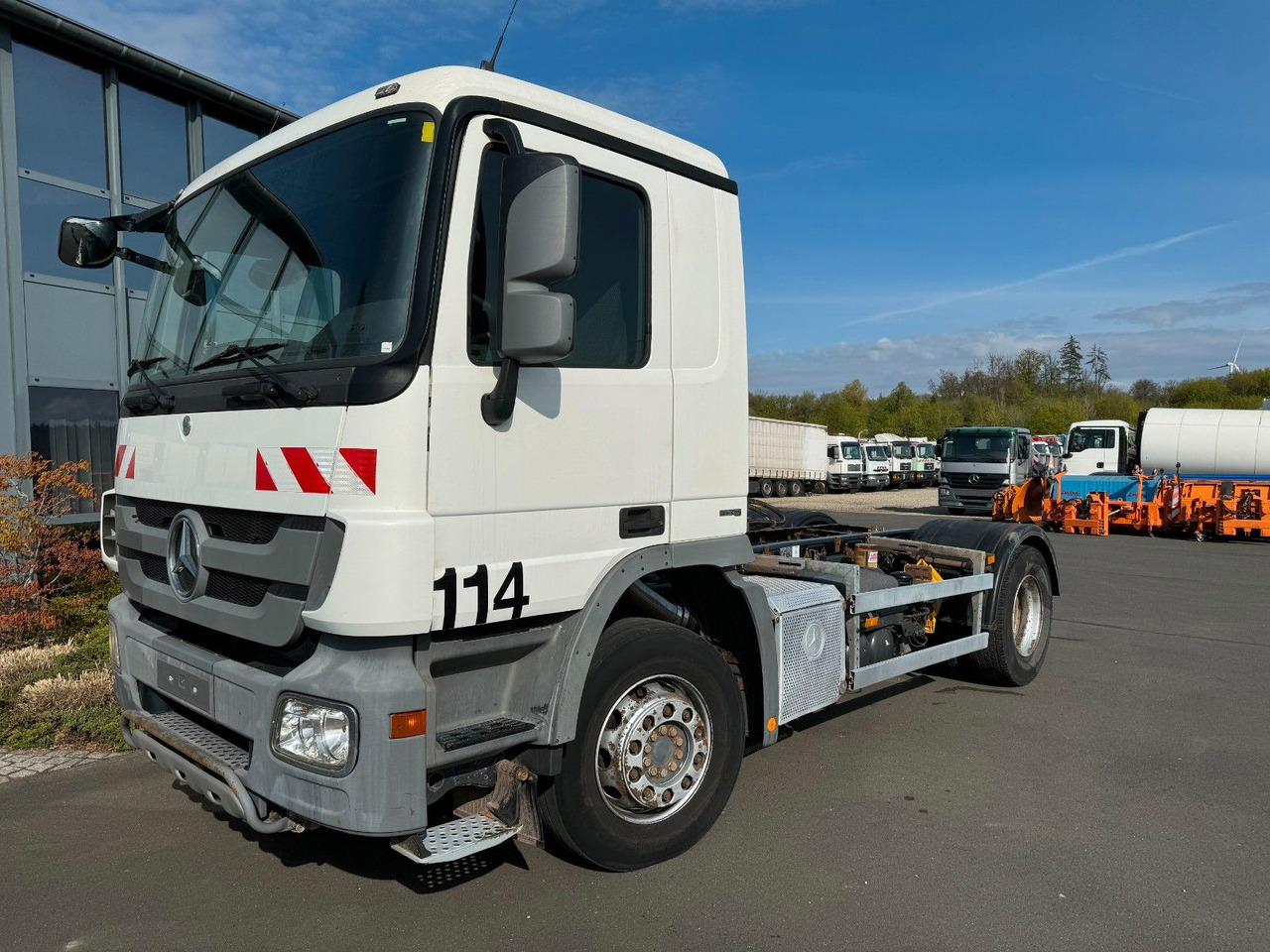 Mercedes-Benz Actros 1832 MP 3 Mercedes-Benz Actros 1832 MP 3 - Camión chasis: foto 1 Mercedes-Benz Actros 1832 MP 3 Mercedes-Benz Actros 1832 MP 3 - Camión chasis: foto 1