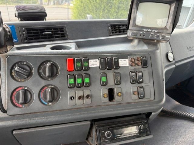 Mercedes-Benz Actros 2031 4x4 Hydraulik + Wechselsystem - Camión chasis: foto 5 Mercedes-Benz Actros 2031 4x4 Hydraulik + Wechselsystem - Camión chasis: foto 5