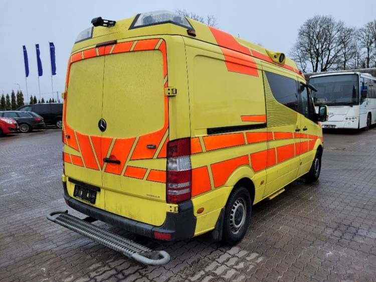 MERCEDES – BENZ SPRINTER 2.2D AMBULANCE (PROFILE) KLIMA 11.2014 EURO 5 - Ambulancia: foto 4 MERCEDES – BENZ SPRINTER 2.2D AMBULANCE (PROFILE) KLIMA 11.2014 EURO 5 - Ambulancia: foto 4