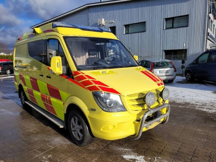 MERCEDES – BENZ SPRINTER AMBULANCE (PROFILE) KLIMA 2.2016 EURO 6 - Ambulancia: foto 1 MERCEDES – BENZ SPRINTER AMBULANCE (PROFILE) KLIMA 2.2016 EURO 6 - Ambulancia: foto 1