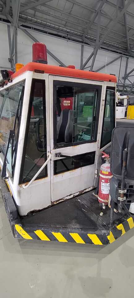 Douglas - Kalmar 280 - Remolcador de aviones: foto 4 Douglas - Kalmar 280 - Remolcador de aviones: foto 4