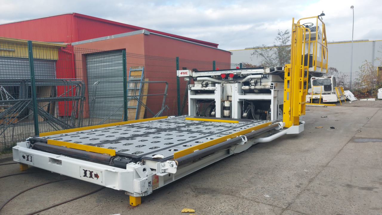 FMC loader Commander 15 Universal Main Deck - Cargadora de contenedores/ Palets: foto 3 FMC loader Commander 15 Universal Main Deck - Cargadora de contenedores/ Palets: foto 3