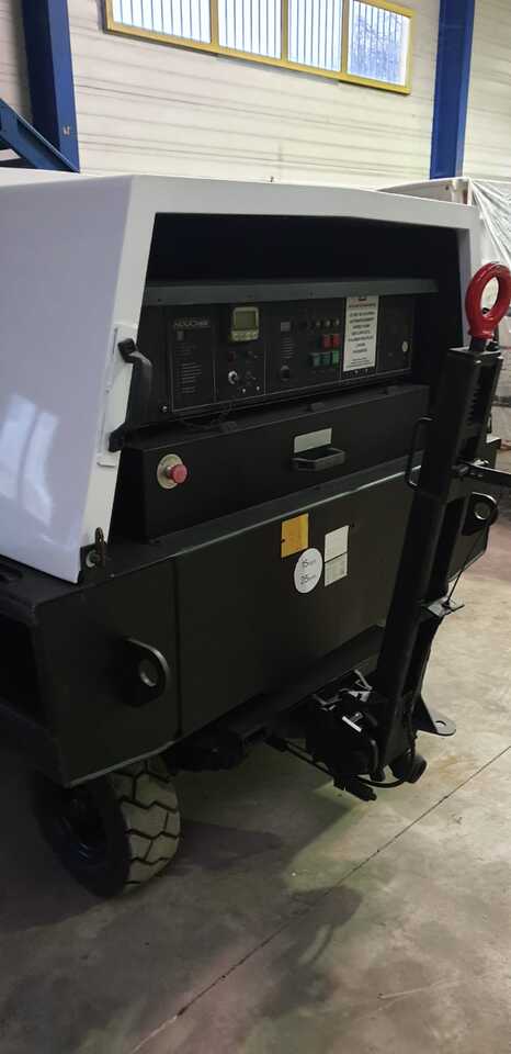 Houchin GPU C690 90KvA+28DC - Unidad de potencia en tierra: foto 3 Houchin GPU C690 90KvA+28DC - Unidad de potencia en tierra: foto 3