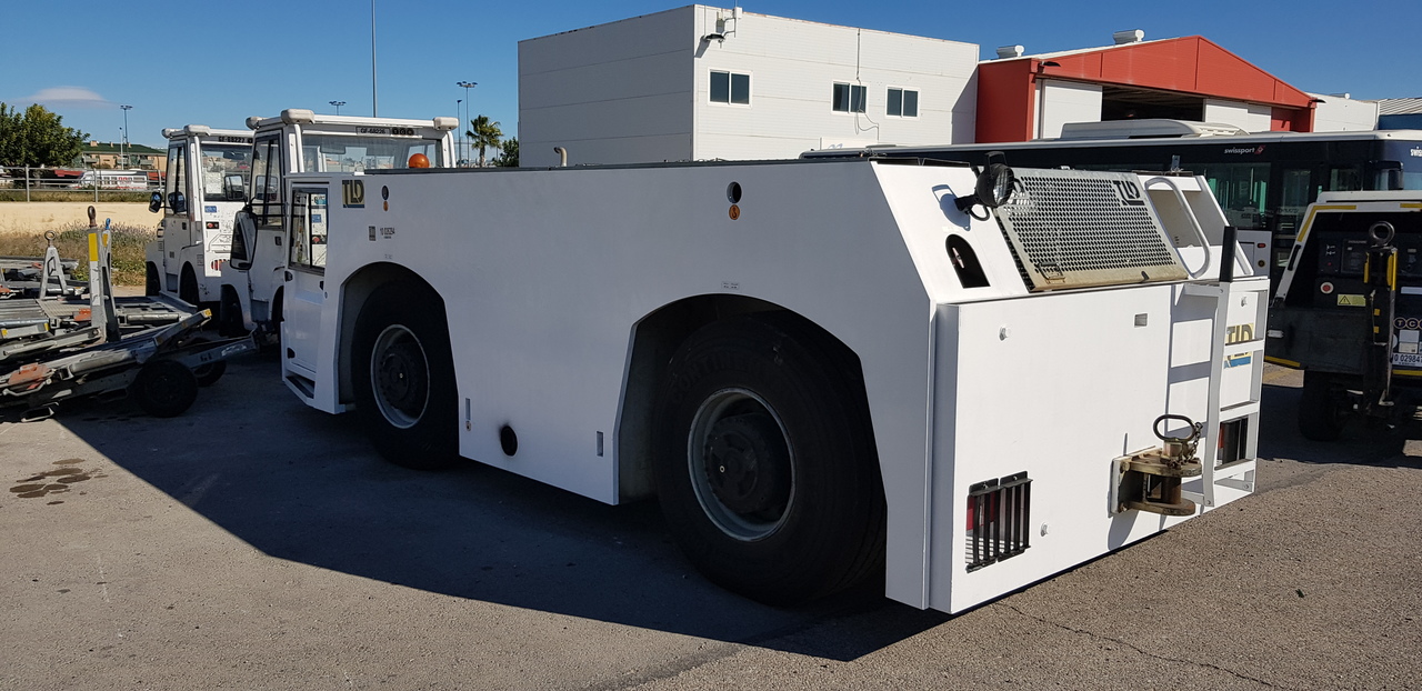 Pushback TLD TMX400-27 - Remolcador de aviones: foto 5 Pushback TLD TMX400-27 - Remolcador de aviones: foto 5