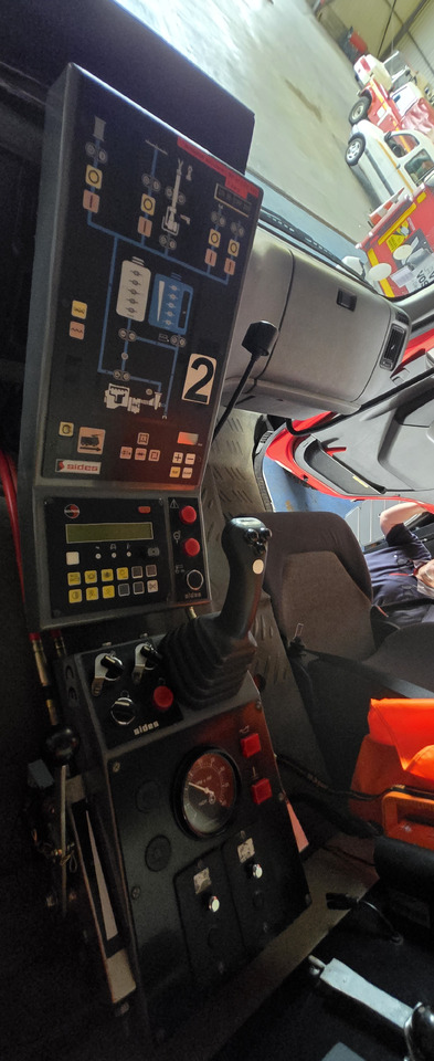 Sides - Camión de bomberos: foto 4 Sides - Camión de bomberos: foto 4