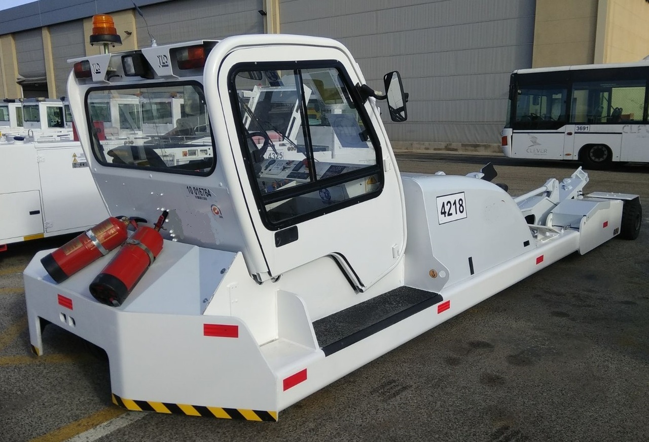 TLD Towbarless Pushback TPX 100 E - Remolcador de aviones: foto 1 TLD Towbarless Pushback TPX 100 E - Remolcador de aviones: foto 1