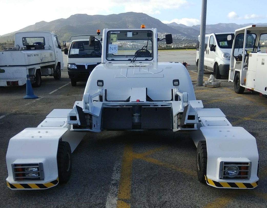 TLD Towbarless Pushback TPX 100 E - Remolcador de aviones: foto 3 TLD Towbarless Pushback TPX 100 E - Remolcador de aviones: foto 3