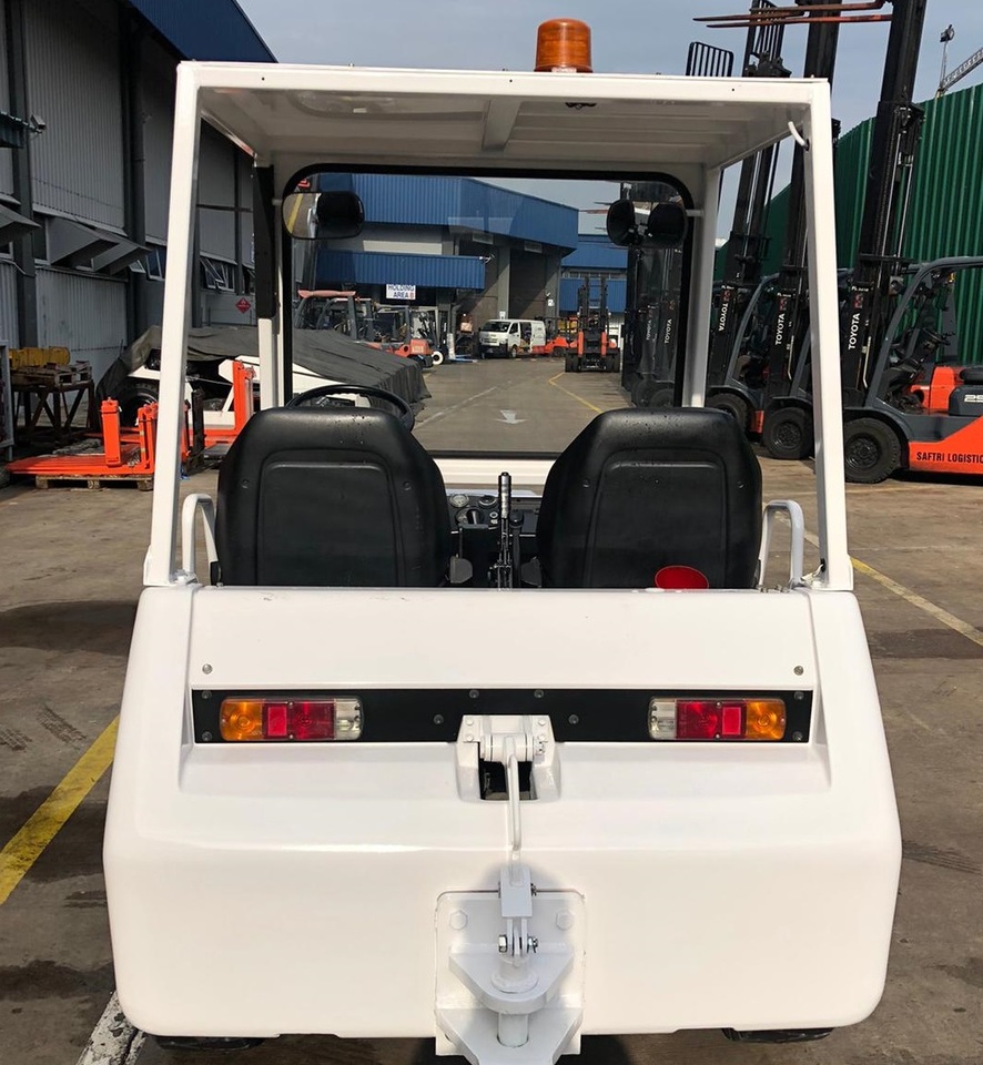 Toyota Tractor - Tractor de equipaje: foto 3 Toyota Tractor - Tractor de equipaje: foto 3