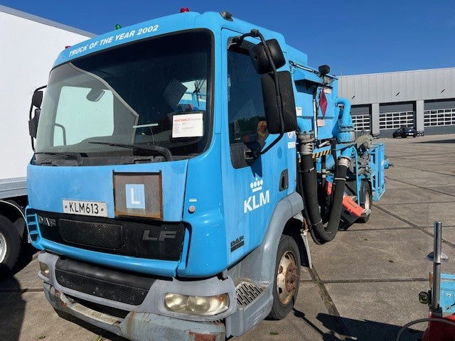 DAF LF 45 FA45.130 LF - Camión cisterna: foto 1 DAF LF 45 FA45.130 LF - Camión cisterna: foto 1