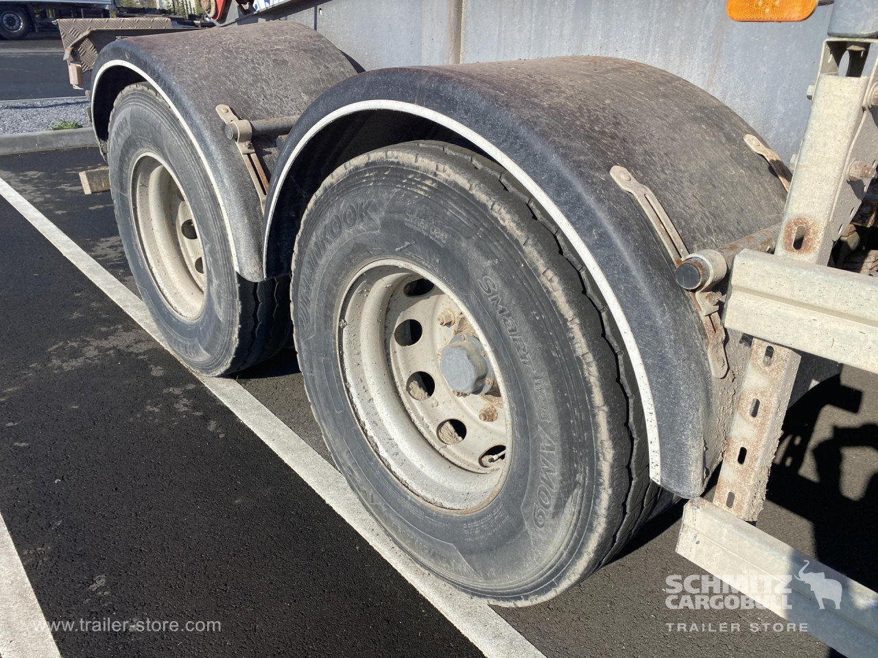 Semirremolque volquete Tipper Steel half pipe body 91m³: foto 11