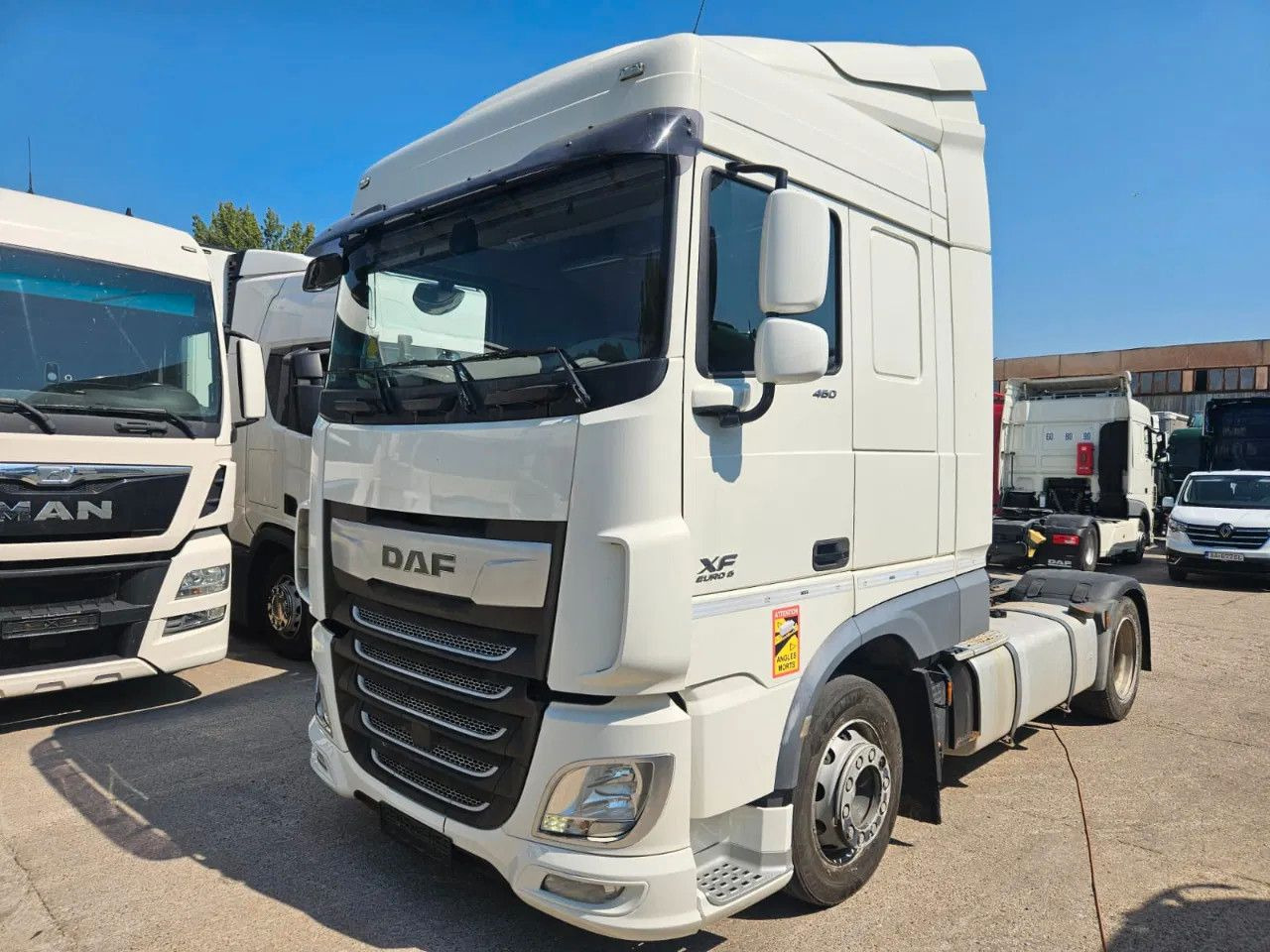 DAF XF 460 Mega Standklima Space Cab - Cabeza tractora: foto 1 DAF XF 460 Mega Standklima Space Cab - Cabeza tractora: foto 1