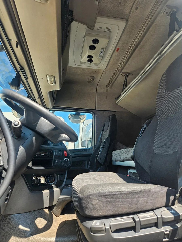 DAF XF 460 Mega Standklima Space Cab - Cabeza tractora: foto 5 DAF XF 460 Mega Standklima Space Cab - Cabeza tractora: foto 5