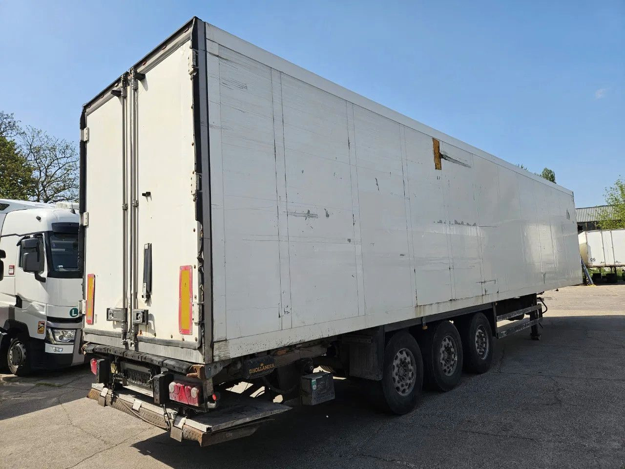 Schmitz Cargobull SKO24 Carrier Maxima 1300 Tail Lift, A axle lift - Semirremolque frigorífico: foto 4 Schmitz Cargobull SKO24 Carrier Maxima 1300 Tail Lift, A axle lift - Semirremolque frigorífico: foto 4