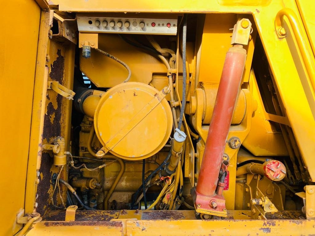 Cargadora de cadenas CAT 943 LGP: foto 10