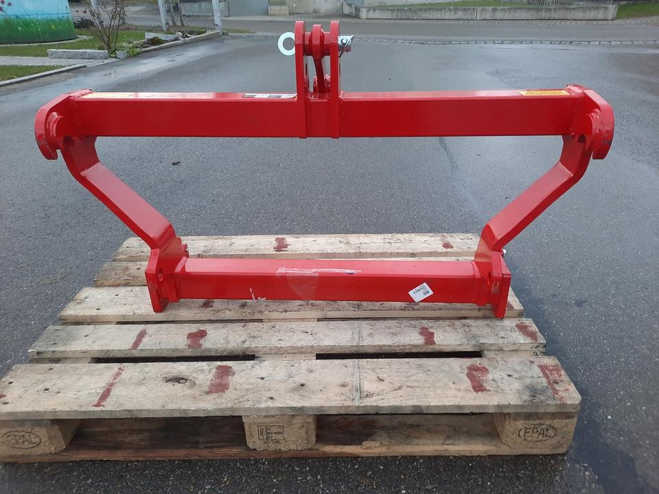 Adapterrahmen FL-Euro auf 3 Punkt Frontlader Hoflader CNH - Implemento para Maquinaria agrícola: foto 1 Adapterrahmen FL-Euro auf 3 Punkt Frontlader Hoflader CNH - Implemento para Maquinaria agrícola: foto 1