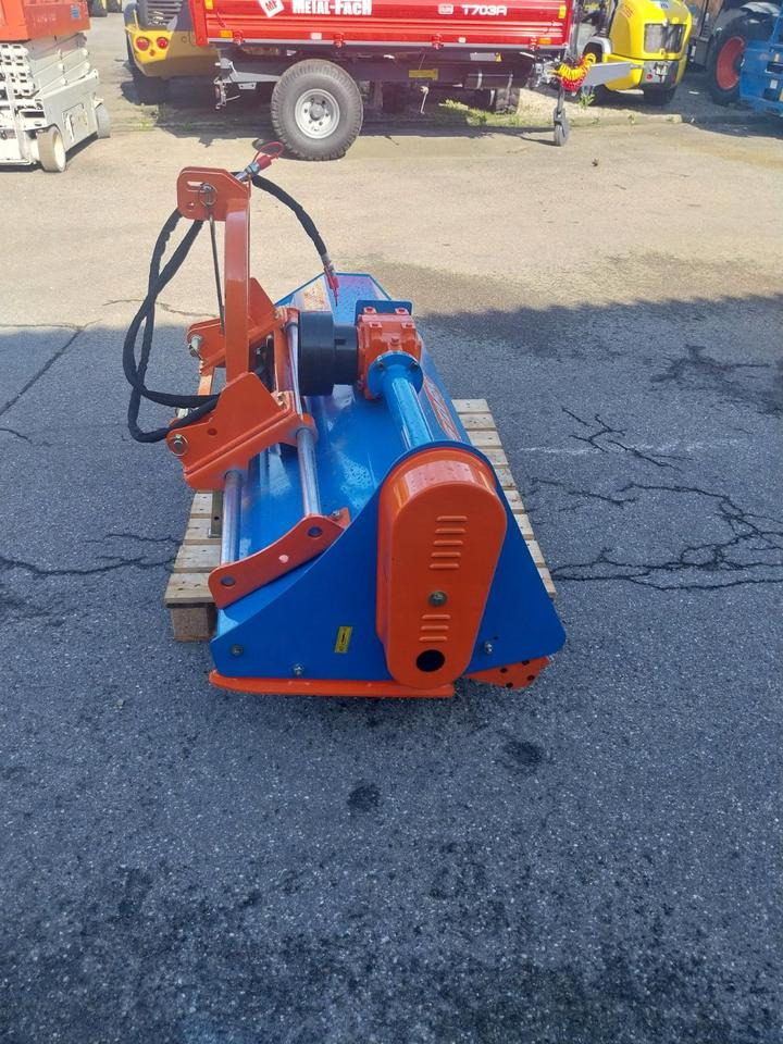 Mulcher Schlegelmulcher Stark KMH 175 hydr. Seitenverschub - Desbrozadora de martillos: foto 5 Mulcher Schlegelmulcher Stark KMH 175 hydr. Seitenverschub - Desbrozadora de martillos: foto 5