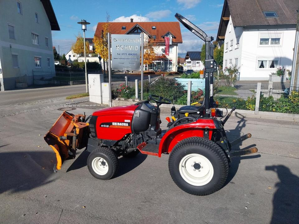 Schlepper Shibaura ST 318 Kleintraktor Traktor Kubota Iseki - Cuchilla quitanieves: foto 1 Schlepper Shibaura ST 318 Kleintraktor Traktor Kubota Iseki - Cuchilla quitanieves: foto 1