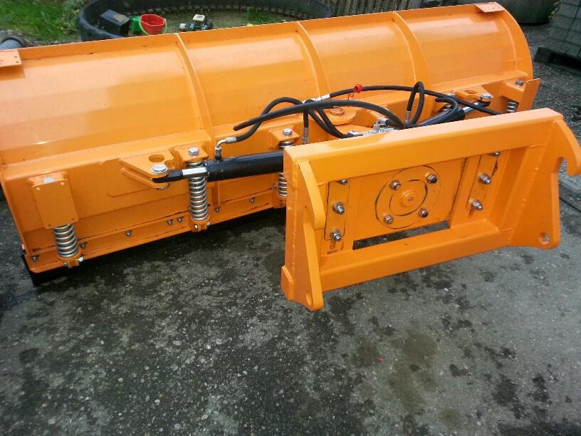 Arrendamiento de Schneeschild 2,6m Komatsu Atlas Schlepper Radlader Hoflader Schneeschild 2,6m Komatsu Atlas Schlepper Radlader Hoflader: foto 6 Arrendamiento de Schneeschild 2,6m Komatsu Atlas Schlepper Radlader Hoflader Schneeschild 2,6m Komatsu Atlas Schlepper Radlader Hoflader: foto 6