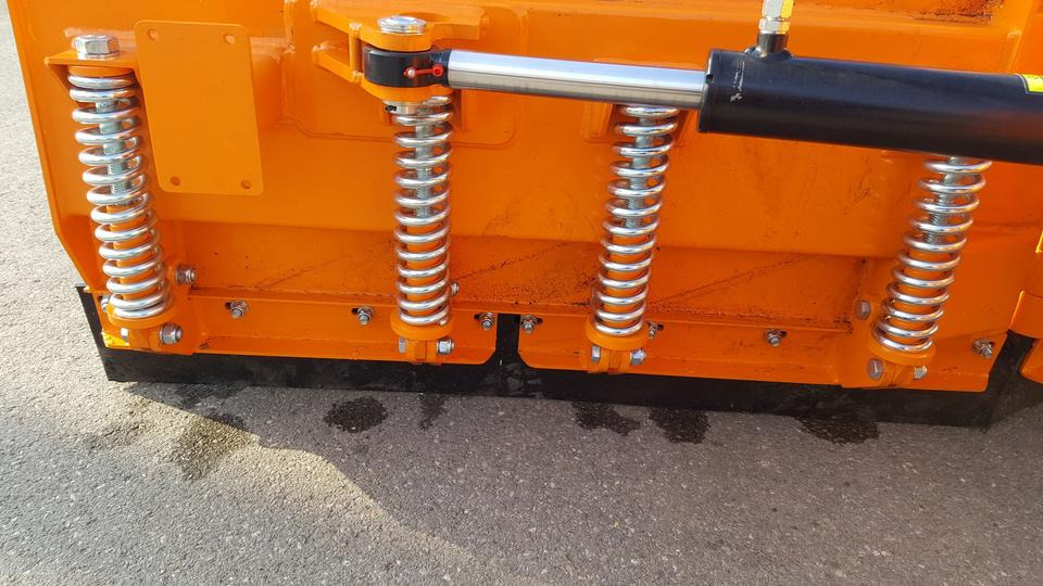 Schneeschild Vario 2,6m Teleskoplader Schlepper Radlader Hoflader - Cuchilla quitanieves: foto 5 Schneeschild Vario 2,6m Teleskoplader Schlepper Radlader Hoflader - Cuchilla quitanieves: foto 5