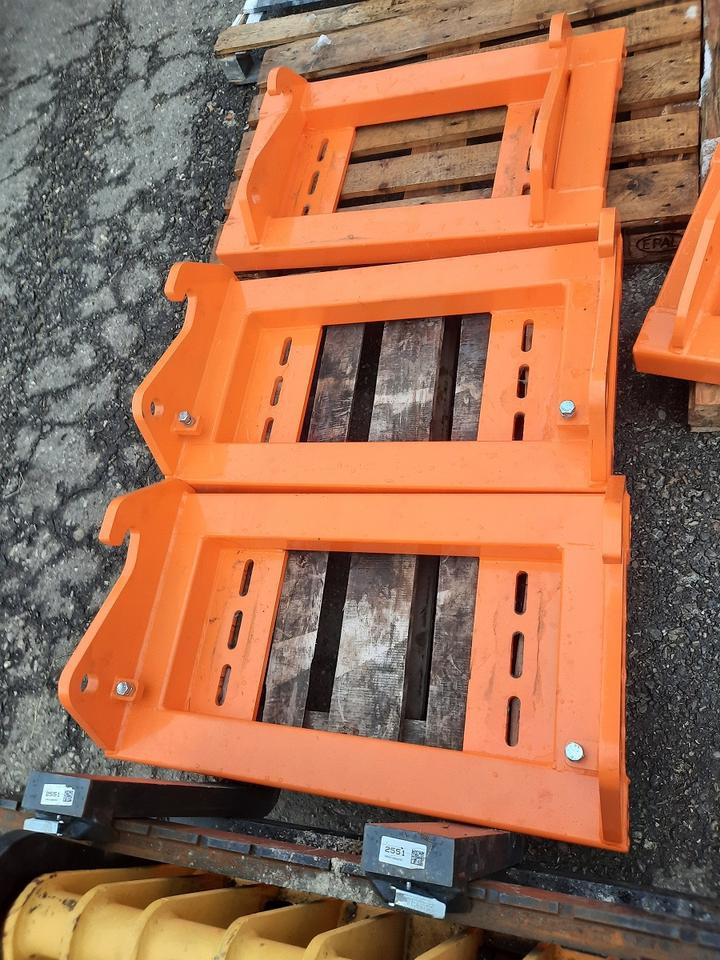 Arrendamiento de  Schneeschild Vario 2,9m Schneepflug Schlepper Teleskoplader Deutz Schneeschild Vario 2,9m Schneepflug Schlepper Teleskoplader Deutz: foto 8