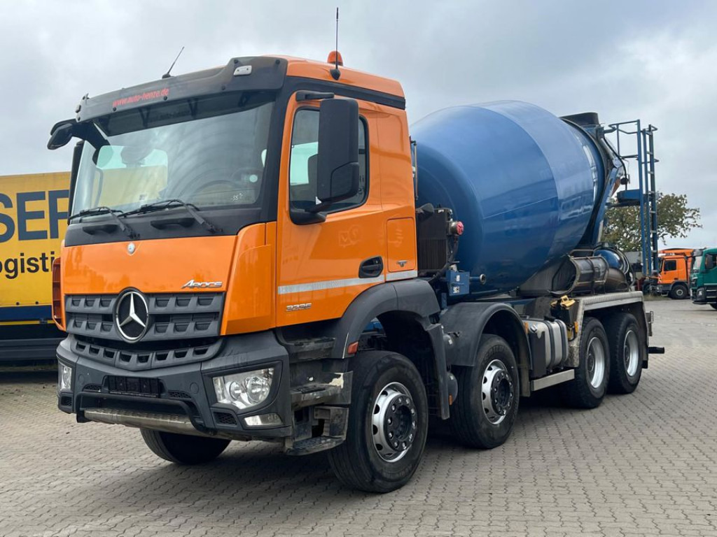 MERCEDES-BENZ Arocs 3236 8x4 Betonmischer Deutsch Top AP Achsen - Camión: foto 1 MERCEDES-BENZ Arocs 3236 8x4 Betonmischer Deutsch Top AP Achsen - Camión: foto 1