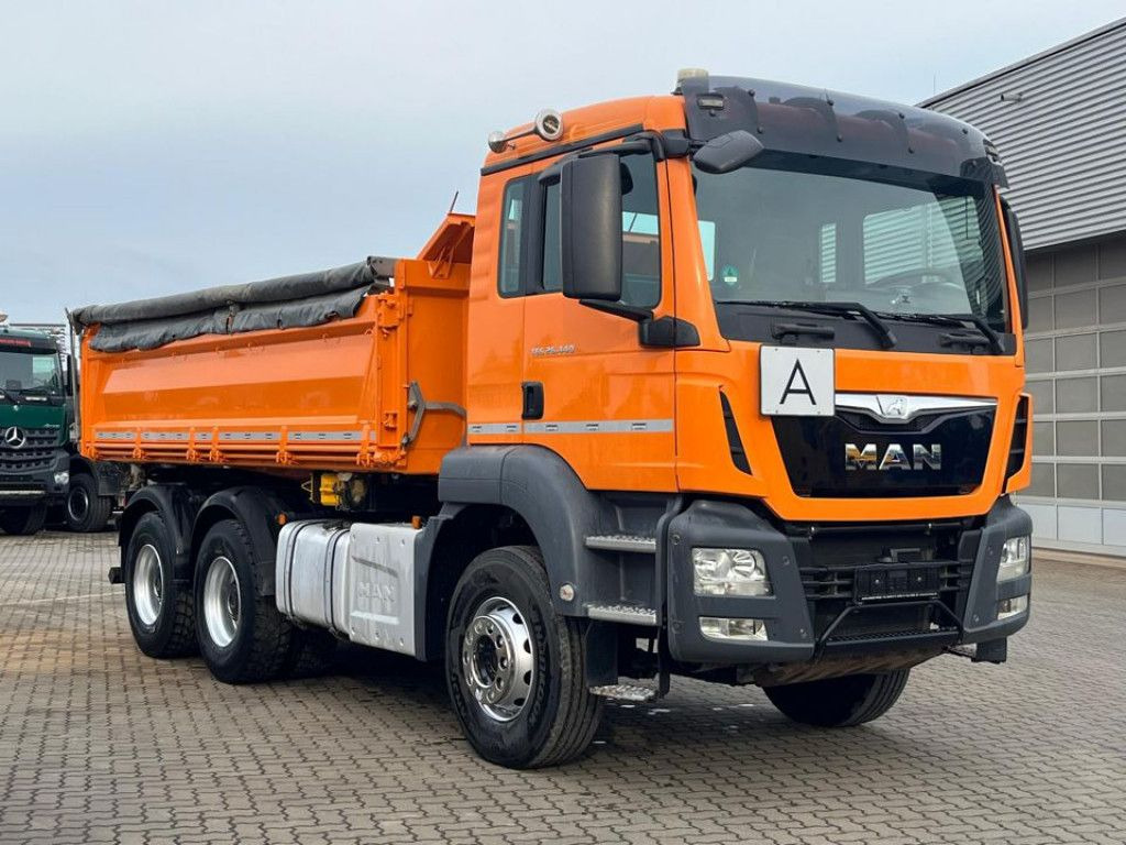 MAN TG-S 26.440 6x4 3-Achs Kipper Bordmatik - Camión volquete: foto 2 MAN TG-S 26.440 6x4 3-Achs Kipper Bordmatik - Camión volquete: foto 2