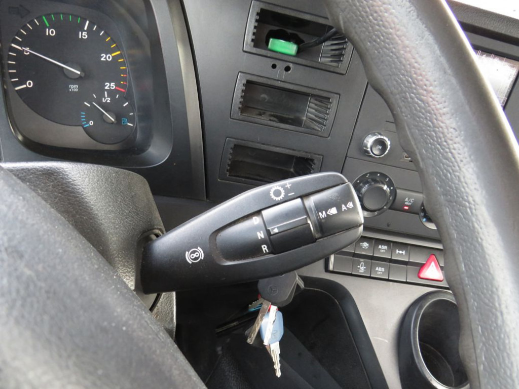 MERCEDES-BENZ Actros 1840 K 4x2 Absetzkipper Euro 6 - Camión portacontenedor de cadenas: foto 2 MERCEDES-BENZ Actros 1840 K 4x2 Absetzkipper Euro 6 - Camión portacontenedor de cadenas: foto 2