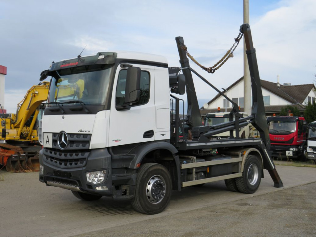 MERCEDES-BENZ Actros 1840 K 4x2 Absetzkipper Euro 6 - Camión portacontenedor de cadenas: foto 1 MERCEDES-BENZ Actros 1840 K 4x2 Absetzkipper Euro 6 - Camión portacontenedor de cadenas: foto 1