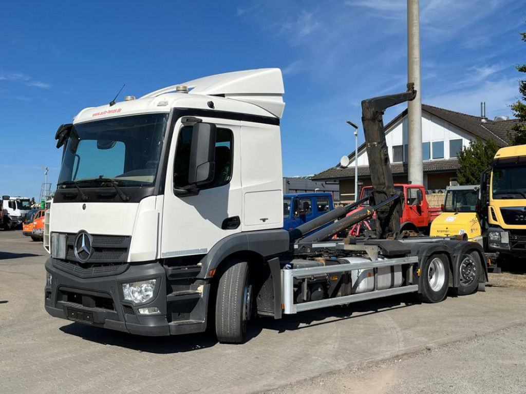 MERCEDES-BENZ Actros 2543 L 6x2 Abrollkipper MeillerLenk Lift - Camión multibasculante: foto 1 MERCEDES-BENZ Actros 2543 L 6x2 Abrollkipper MeillerLenk Lift - Camión multibasculante: foto 1