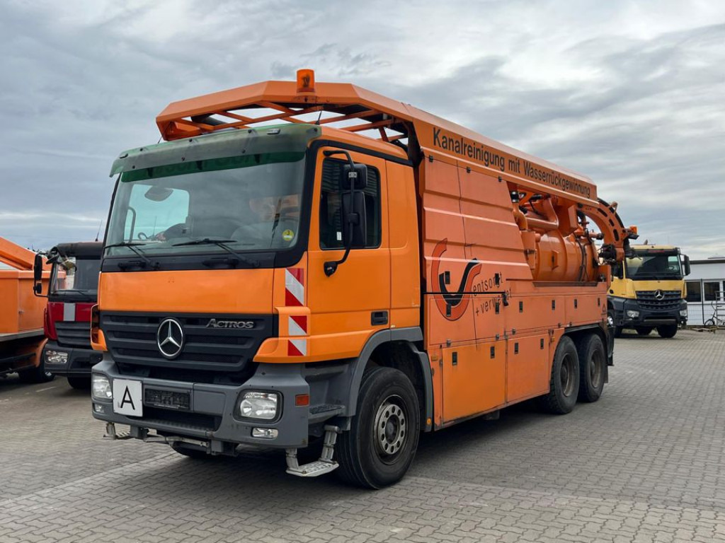 MERCEDES-BENZ Actros 2644 L 6x4 Saug + Spülwagen Kombi Saug+Spül super Zustand - Limpieza de alcantarillado: foto 1 MERCEDES-BENZ Actros 2644 L 6x4 Saug + Spülwagen Kombi Saug+Spül super Zustand - Limpieza de alcantarillado: foto 1