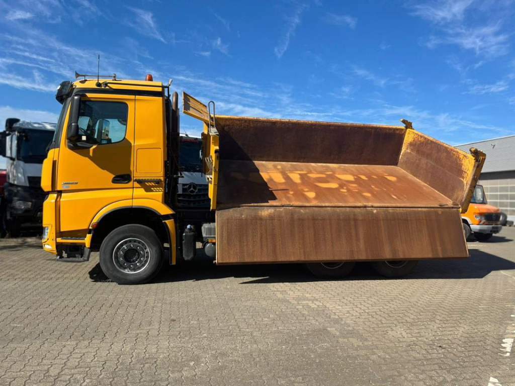 MERCEDES-BENZ Arocs 2663 6x4 3-Achs Kipper Meiller Bordmatik - Camión volquete: foto 5 MERCEDES-BENZ Arocs 2663 6x4 3-Achs Kipper Meiller Bordmatik - Camión volquete: foto 5