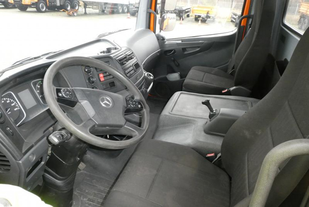 MERCEDES-BENZ Atego 818 K 2-Achs Kipper Schalter - Furgoneta basculante: foto 4 MERCEDES-BENZ Atego 818 K 2-Achs Kipper Schalter - Furgoneta basculante: foto 4
