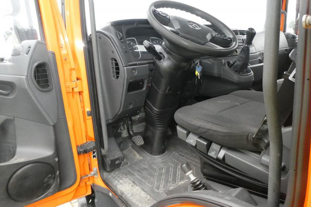 MERCEDES-BENZ Atego 818 K 2-Achs Kipper Schalter - Furgoneta basculante: foto 3 MERCEDES-BENZ Atego 818 K 2-Achs Kipper Schalter - Furgoneta basculante: foto 3