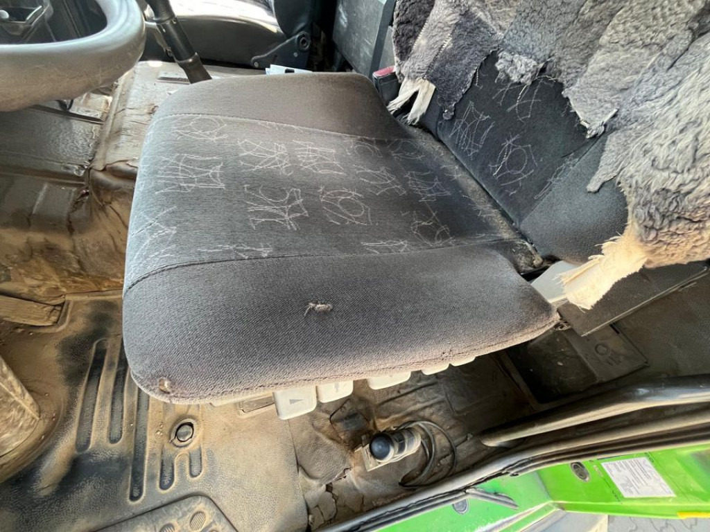 MERCEDES-BENZ SK 3535 AK 8x8 4 Achs Muldenkipper Meiller Deutsch - Camión volquete: foto 3 MERCEDES-BENZ SK 3535 AK 8x8 4 Achs Muldenkipper Meiller Deutsch - Camión volquete: foto 3