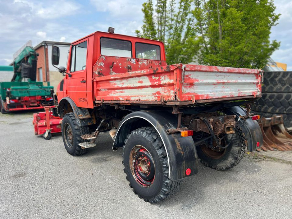 MERCEDES-BENZ Unimog U 424 2-Achs Allradkipper Front+Heckhydraulik Besen - Camión volquete: foto 4 MERCEDES-BENZ Unimog U 424 2-Achs Allradkipper Front+Heckhydraulik Besen - Camión volquete: foto 4