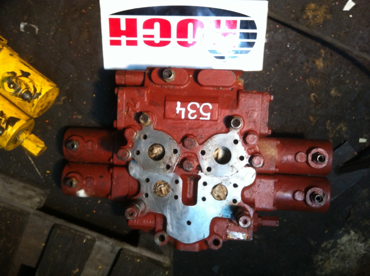 HYDRECO HAMWORTHY V1013DA96VS 6378100 - 2 SEKCYJNY - Válvula hidráulica para Maquinaria de construcción: foto 1 HYDRECO HAMWORTHY V1013DA96VS 6378100 - 2 SEKCYJNY - Válvula hidráulica para Maquinaria de construcción: foto 1